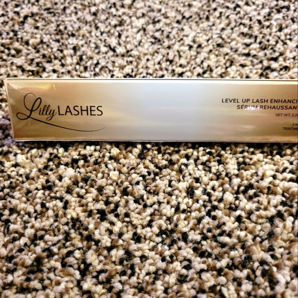 Lilly lashes lash serum new